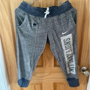 Like new Women’s Size Small Penn State Nike Capri Jogging Pants